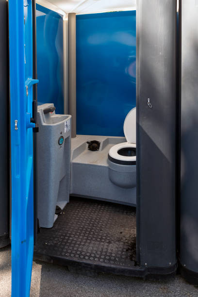 Portable Toilet Options We Offer in Duquesne, PA